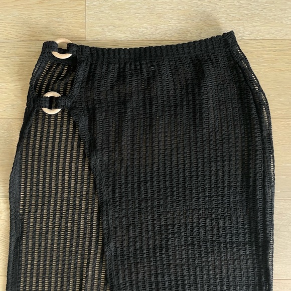 Urban Outfitters Semi-Sheer O-Ring Sarong (black) - Picture 7 of 9